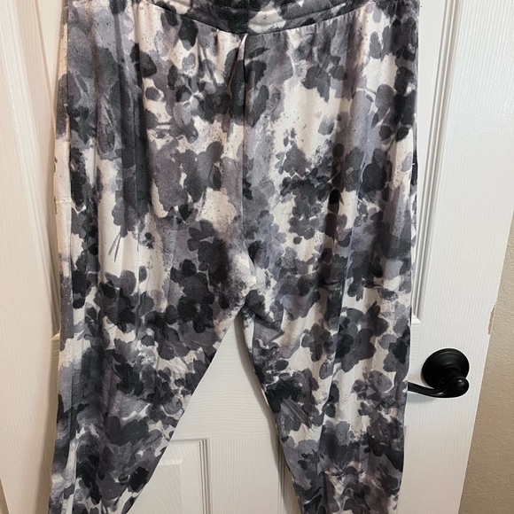 Abstract watercolor lounge pants - Picture 2 of 4